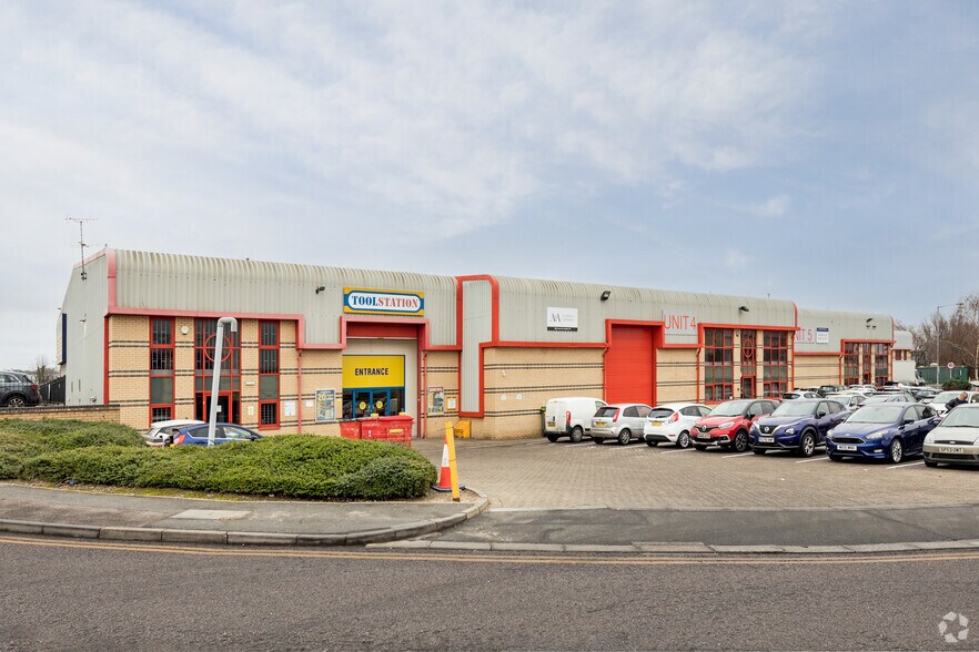 Dundee Way, Enfield à louer - Photo de l’immeuble – Image 3 sur 14