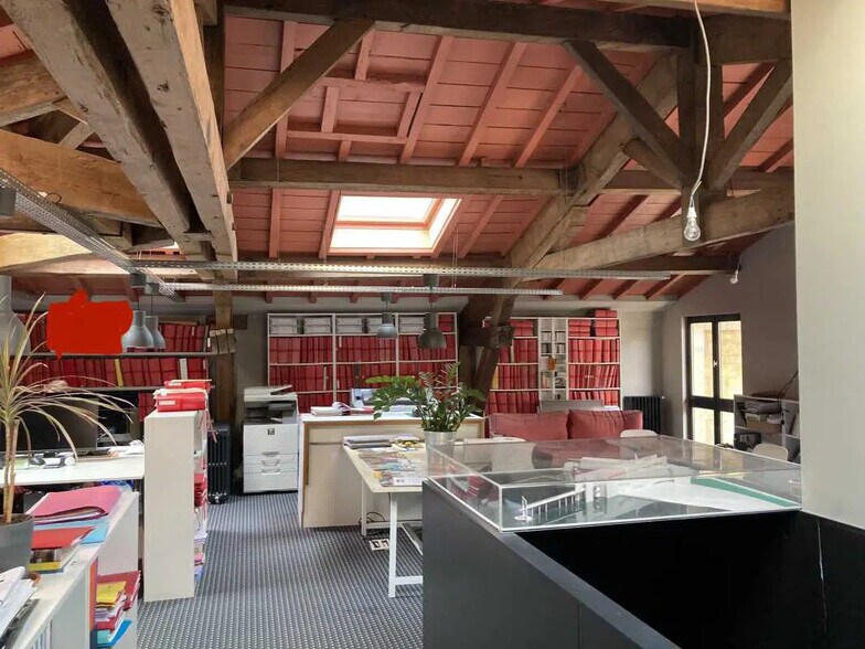 Bureau dans Bordeaux à louer - Photo de l’immeuble – Image 1 sur 8