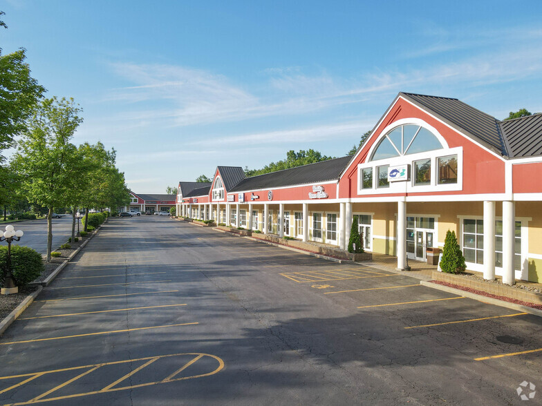 959 State Route 9, Queensbury, NY à louer - Photo de l’immeuble – Image 1 sur 5