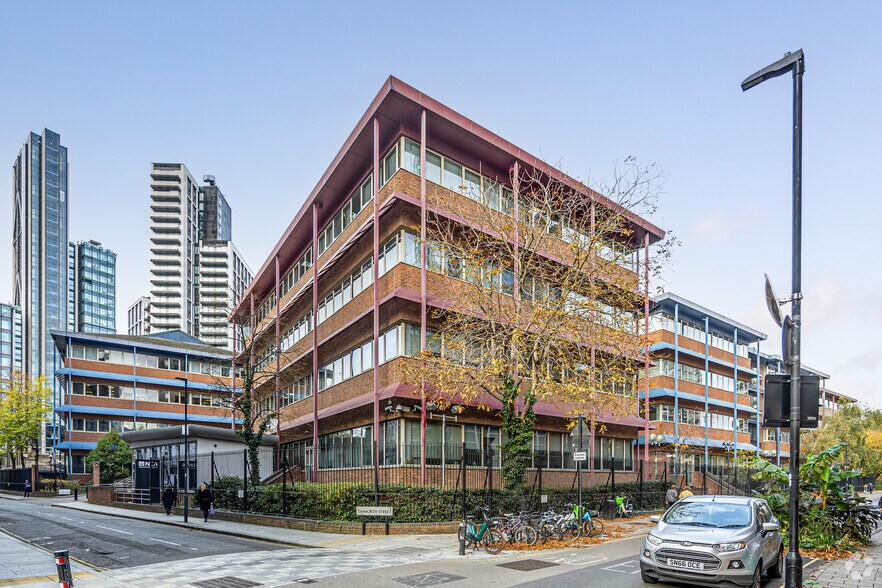 Citadel Pl, Londres à louer - Photo principale – Image 1 sur 2