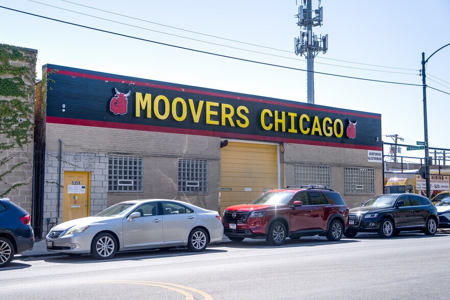 5359 N Kedzie Ave, Chicago, IL à louer - Photo de l’immeuble – Image 3 sur 11