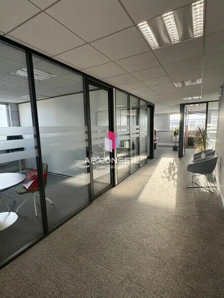 1 Rue Alfred De Vigny, Saint-Germain-en-Laye à louer - Photo de l’immeuble – Image 2 sur 10