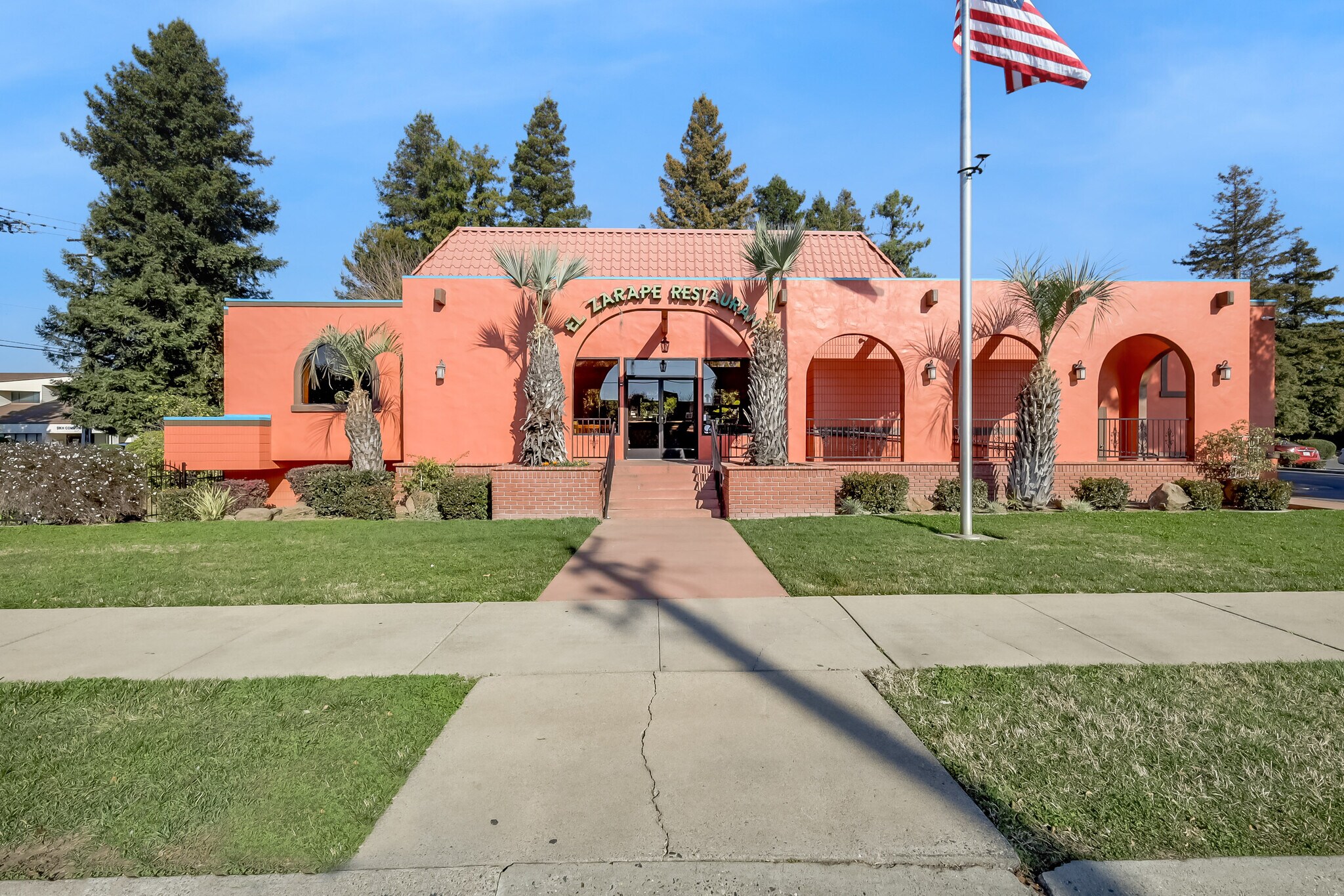 1005 Stafford Way, Yuba City, CA à vendre Photo principale– Image 1 sur 18