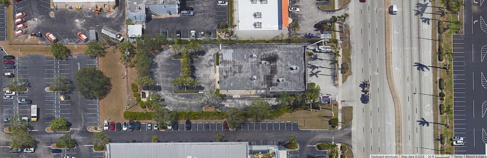 4150 S Cleveland Ave, Fort Myers, FL à louer - Photo de l’immeuble – Image 2 sur 11