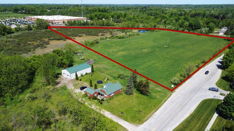 2255 Clark Rd, Hartland, MI à vendre - Photo principale – Image 1 sur 6