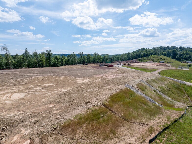 67 Walton Dr, Winfield, WV à vendre - Photo de l’immeuble – Image 2 sur 21
