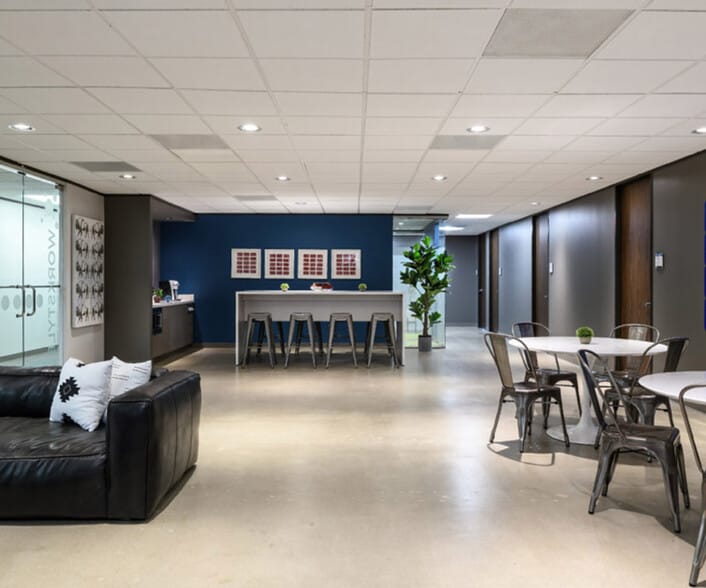 2323 S Voss Rd, Houston, TX à louer - Photo intérieure – Image 2 sur 5