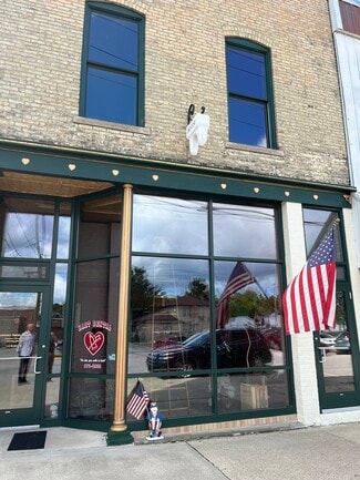 Plus de détails pour 113 Washington St, Hart, MI - Bureau à vendre