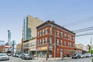 Plus de détails pour 3902 29th St, Long Island City, NY - Local commercial à vendre