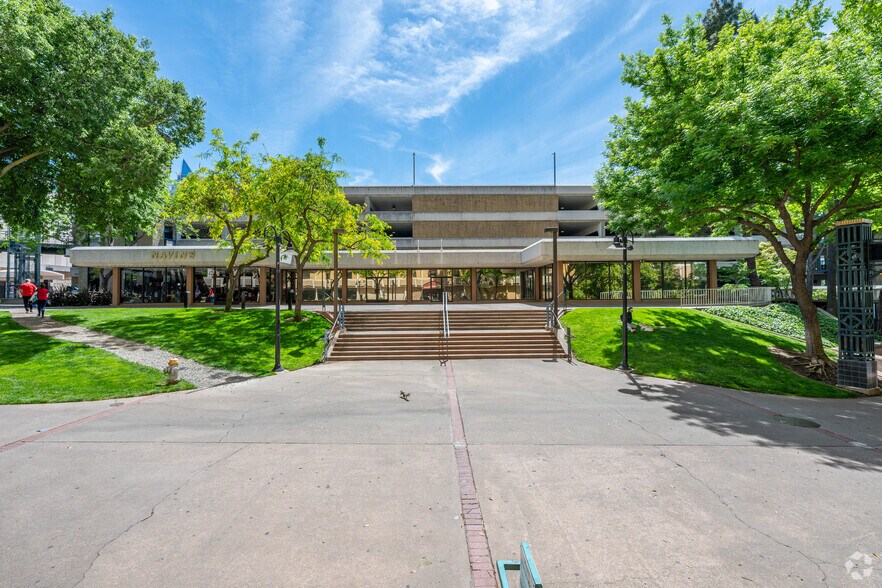 577 L St, Sacramento, CA à louer - Photo de l’immeuble – Image 1 sur 6