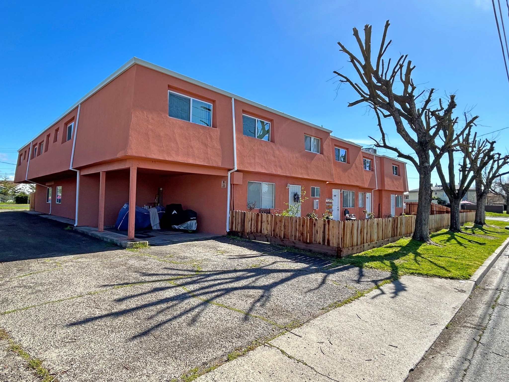 1109 Alpha Rd, Turlock, CA à vendre Photo principale– Image 1 sur 11