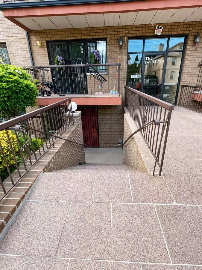 12215 25th Rd, Flushing, NY 11354 - Lot CF2 -  - Photo intérieure - Image 1 of 3