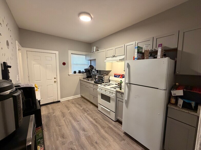 37 W 14th Pl, Chicago Heights, IL à vendre - Photo intérieure – Image 3 sur 7