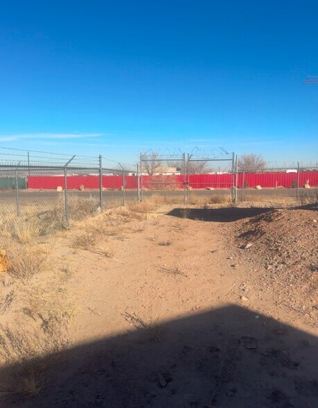 616 Coso Ave SE, Albuquerque, NM à vendre - Photo de l’immeuble – Image 2 sur 13
