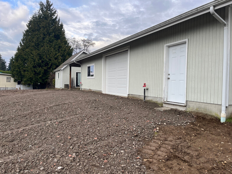 10902 59th Ave E, Puyallup, WA à louer - Photo de l’immeuble – Image 3 sur 6