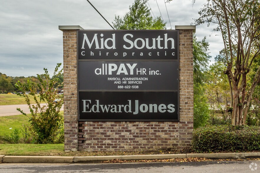 6253 Goodman Rd, Olive Branch, MS à louer - Photo de l’immeuble – Image 2 sur 9