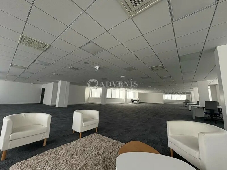 Bureau dans Vélizy-Villacoublay à louer - Photo de l’immeuble – Image 2 sur 6