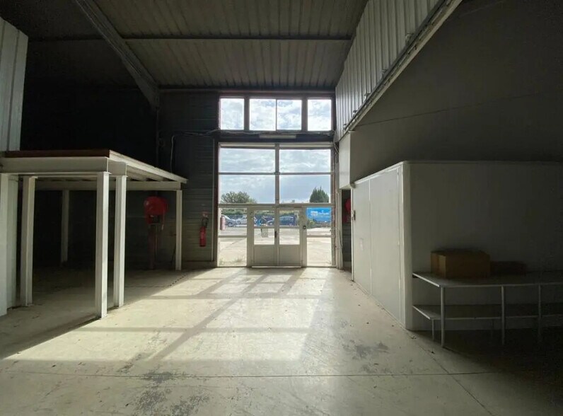 Industriel/Logistique dans Chanteloup-les-Vignes à vendre - Photo intérieure – Image 2 sur 6