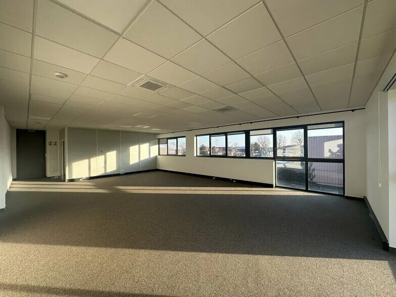 Bureau dans OBERNAI à louer - Photo de l’immeuble – Image 3 sur 6