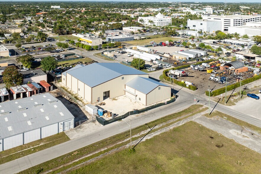 146 2nd St, Homestead, FL à vendre - Photo de la construction – Image 3 sur 17