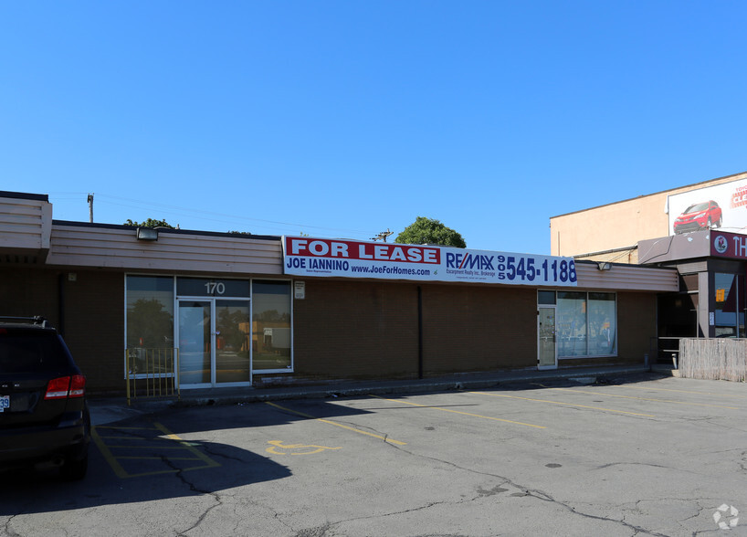 170-172 Hwy-8, Hamilton, ON à vendre - Photo de l’immeuble – Image 2 sur 6