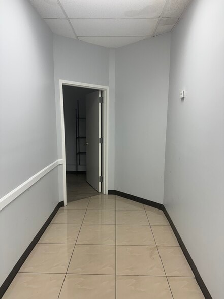 512 E 149th St, Bronx, NY à louer - Photo intérieure – Image 3 sur 8