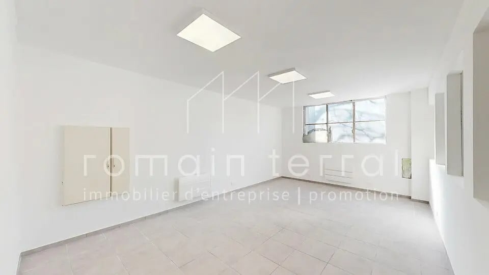 Local d’activités dans Limoges à louer - Photo intérieure – Image 2 sur 5