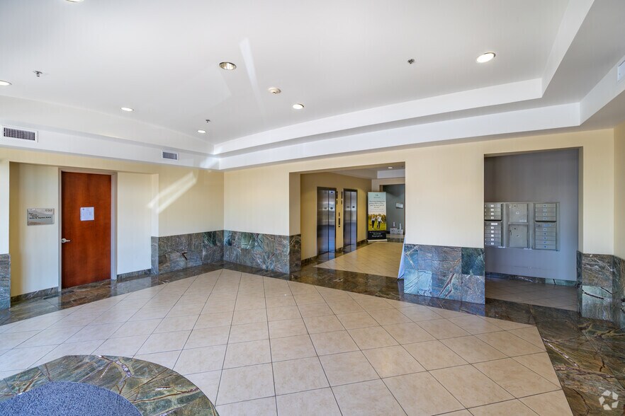 39755 Date St, Murrieta, CA à vendre - Hall d’entrée – Image 2 sur 5