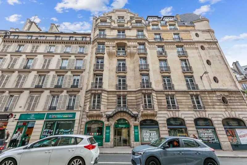 100 Rue La Fayette, Paris à louer - Photo de l’immeuble – Image 2 sur 9