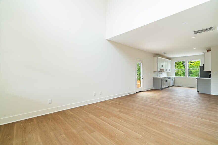 2636 White Plns Wy, Knoxville, TN à vendre - Photo de l’immeuble – Image 3 sur 11