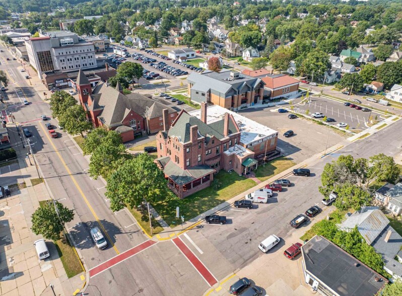 623 Broadway St, Baraboo, WI à vendre - Aérien – Image 3 sur 43