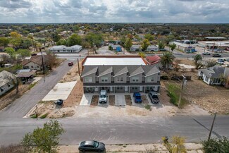 Plus de détails pour 1100 W Houston St, Carrizo Springs, TX - Logement à vendre
