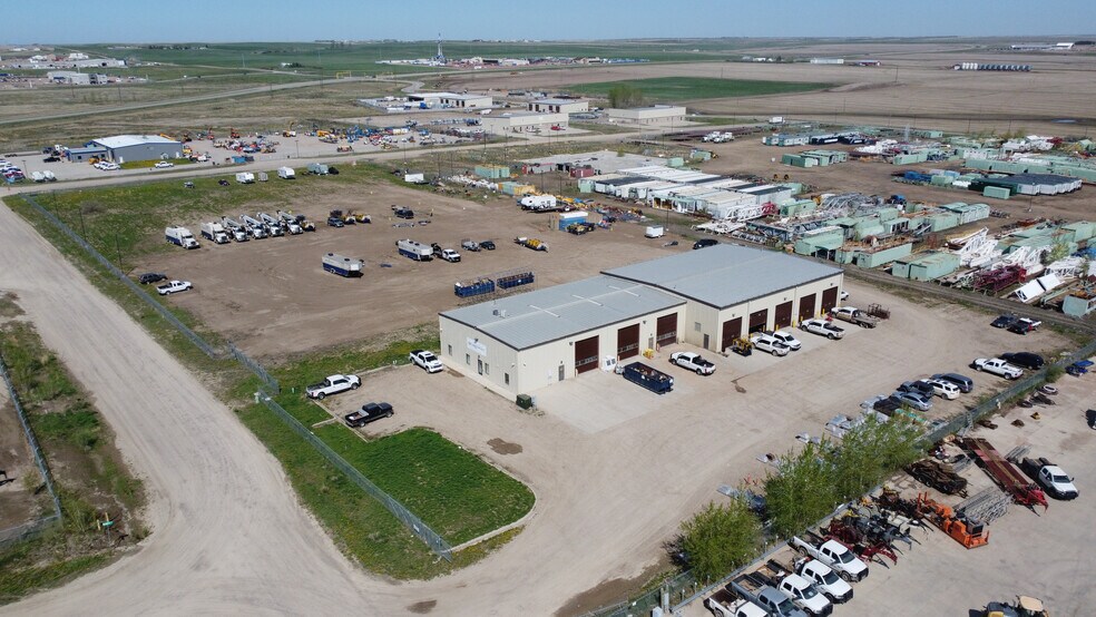 14037 Bennett Loop, Williston, ND à louer - Photo de l’immeuble – Image 3 sur 7