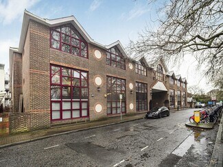 Plus de détails pour Putney Bridge Rd, Londres - Bureau à louer