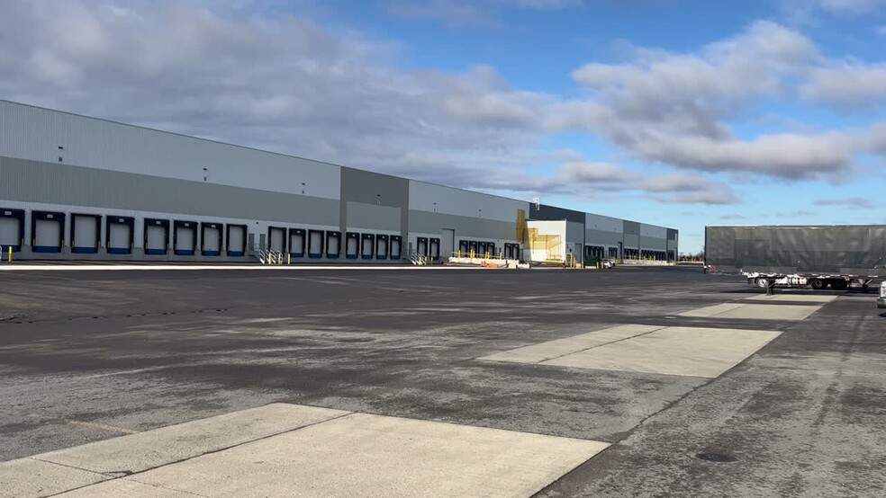812 Burton Rd, Vars, ON à louer - Vidéo sur l’annonce professionnelle – Image 3 sur 11