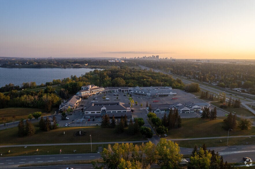 1600 90th Ave SW, Calgary, AB à louer - Aérien – Image 2 sur 9