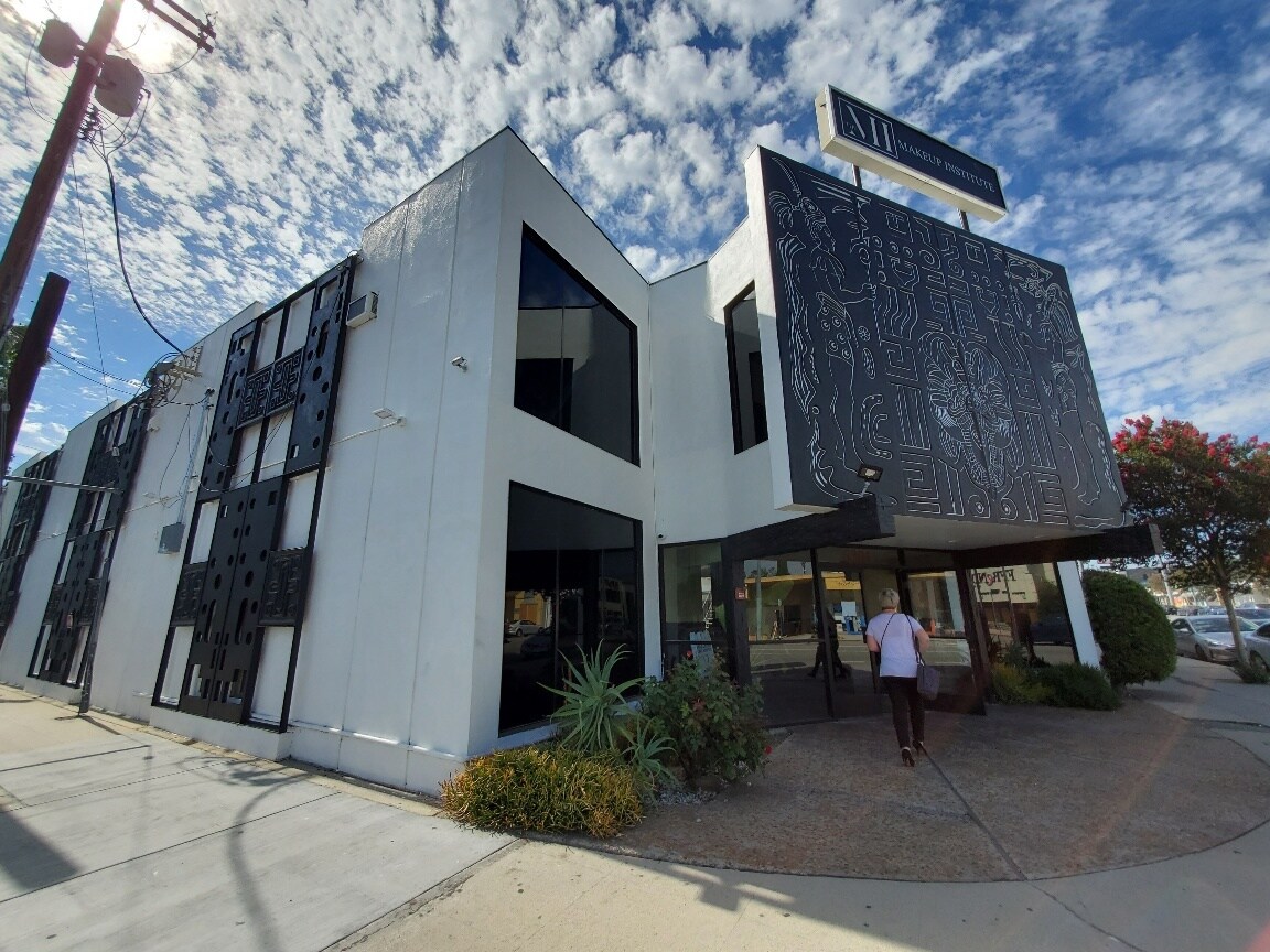 5301 Laurel Canyon Blvd, North Hollywood, CA à louer Photo principale– Image 1 sur 38