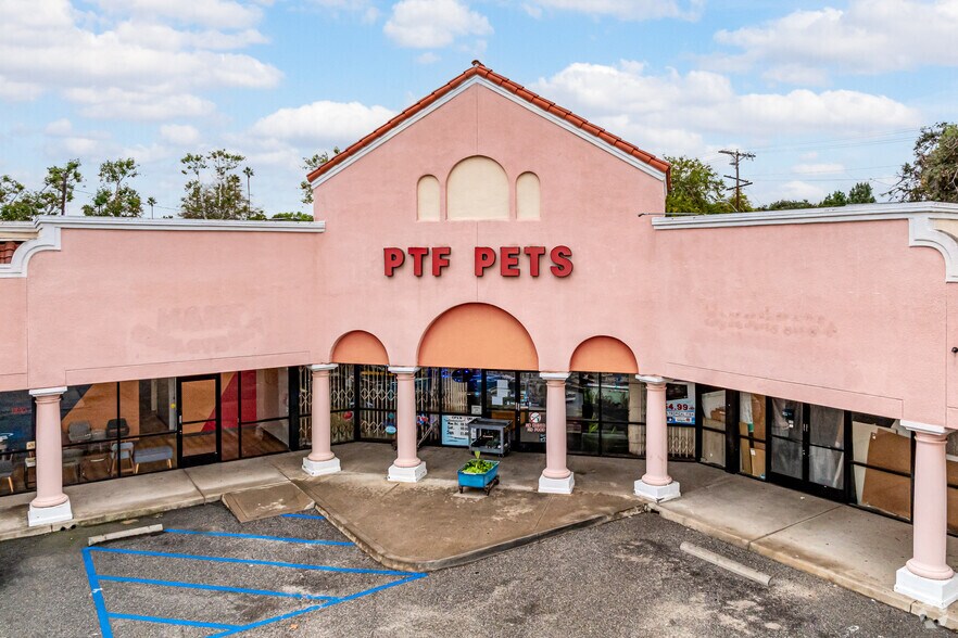 2982 E Colorado Blvd, Pasadena, CA à vendre - Photo de l’immeuble – Image 3 sur 4