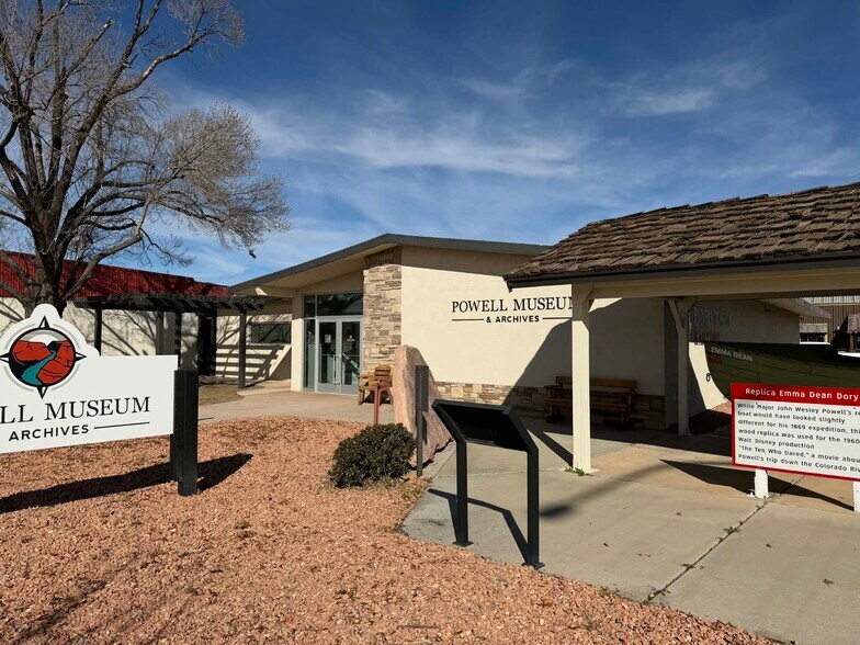 6 N Lake Powell Blvd, Page, AZ à vendre - Photo de l’immeuble – Image 2 sur 42