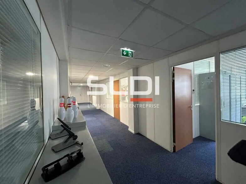 Bureau dans Écully à vendre - Photo de l’immeuble – Image 3 sur 6