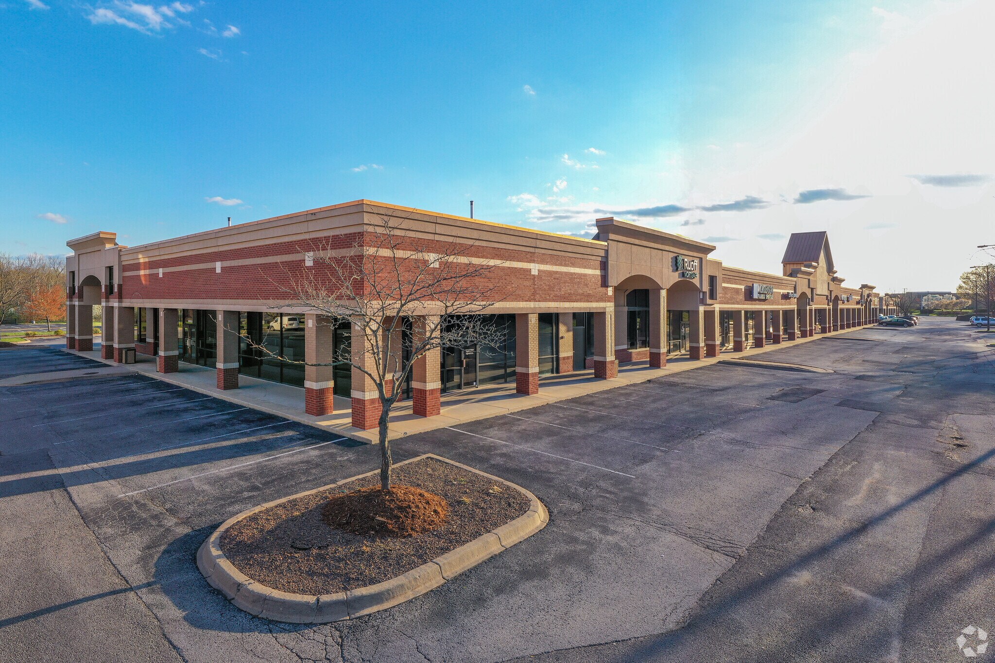 10001 Forest Green Blvd, Louisville, KY à louer Photo principale– Image 1 sur 7