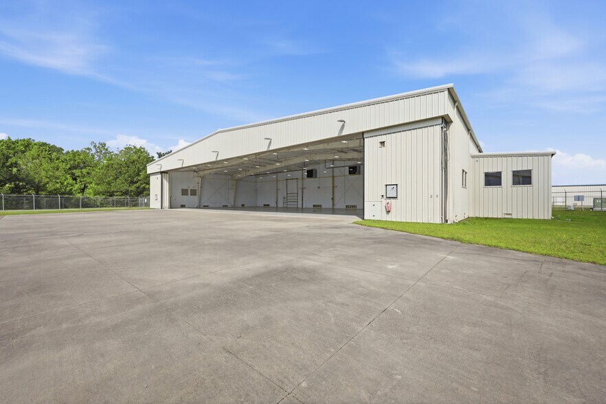 1185 N Memorial Dr, Greenville, NC à louer - Photo de l’immeuble – Image 2 sur 15