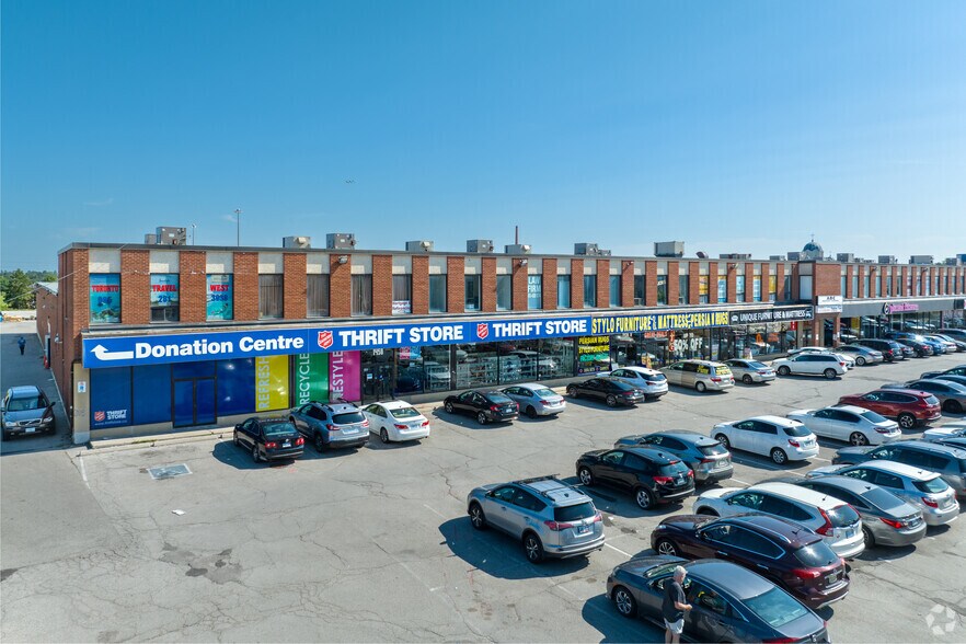 1450-1458 Dundas St E, Mississauga, ON à louer - Photo de l’immeuble – Image 2 sur 4