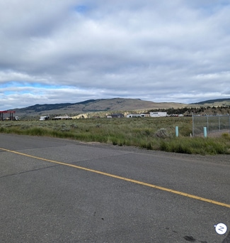 Plus de détails pour 4006 Airport Rd, Merritt, BC - Terrain à vendre