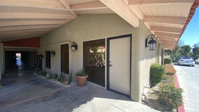 73255 El Paseo, Palm Desert, CA à louer Photo de l’immeuble– Image 1 sur 15