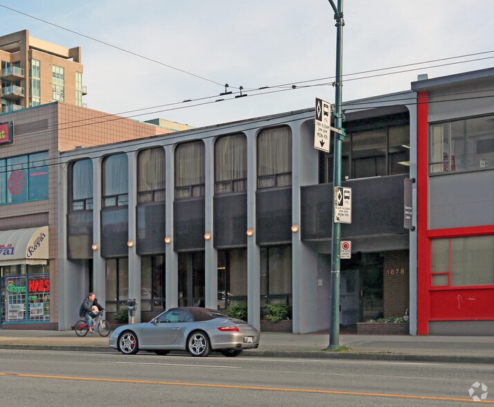 1678 W Broadway, Vancouver, BC à louer - Photo principale – Image 1 sur 2