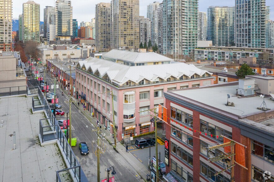 1056-1082 Mainland St, Vancouver, BC à louer - Photo de l’immeuble – Image 3 sur 7