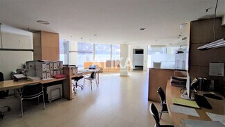 Plus de détails pour Local commercial à louer