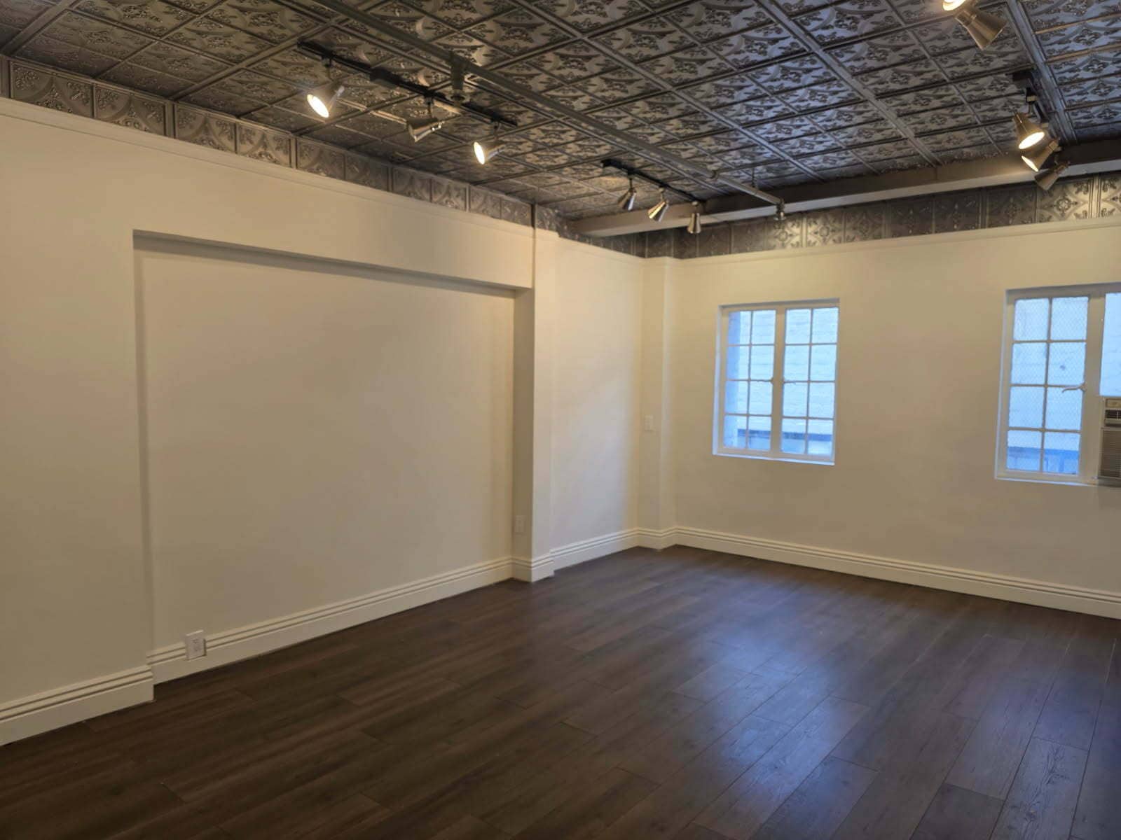 9615 Brighton Way, Beverly Hills, CA à louer Photo intérieure– Image 1 sur 1