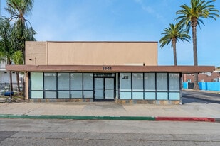 1941 Atlantic Ave, Long Beach CA - Commerce